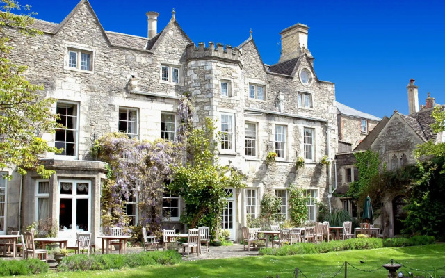 The Close Hotel