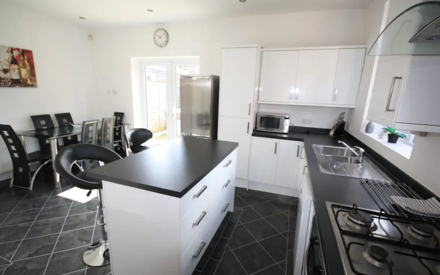 Holiday Home With Hot Tub & Sauna