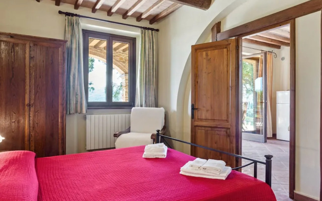 Farmhouse in Suvereto With Sea Views