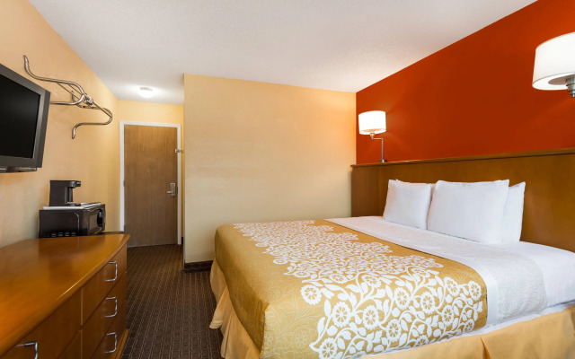 Travelodge by Wyndham Los Banos CA