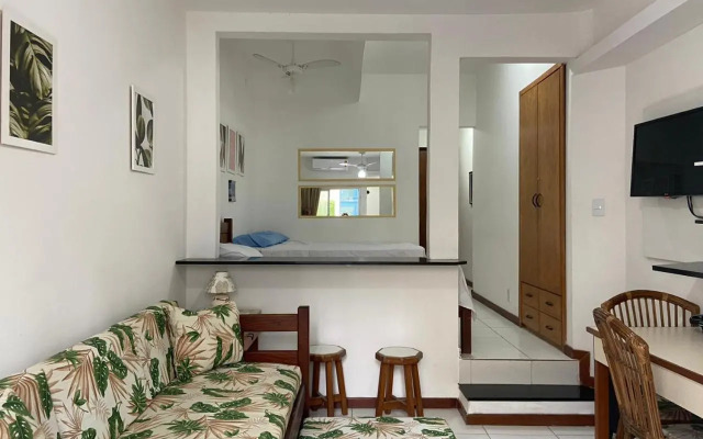 Flat no Farol da Barra 129