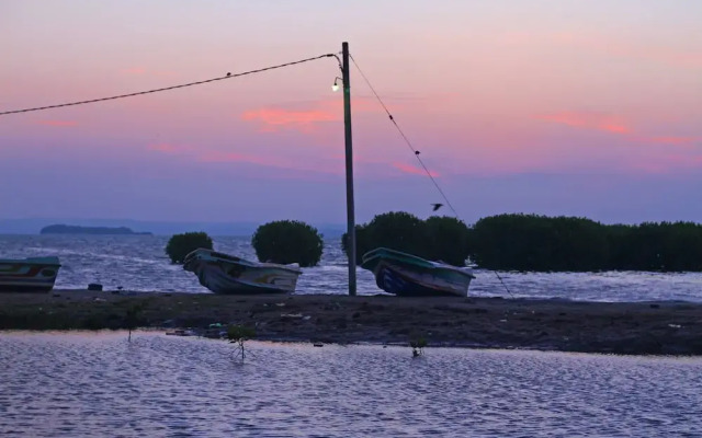 OYO 255 Atara Lagoon
