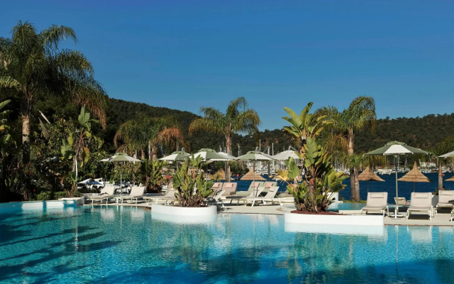 Yacht Classic Hotel - Boutique Class