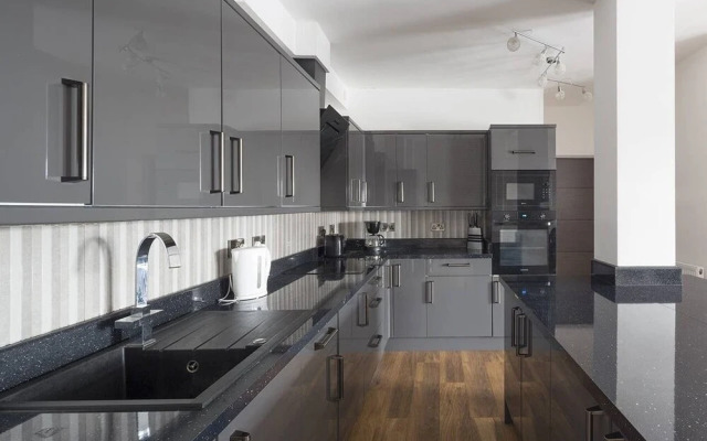 Manhattan Heights 3