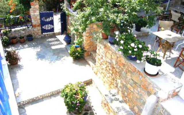 Pension Votsi