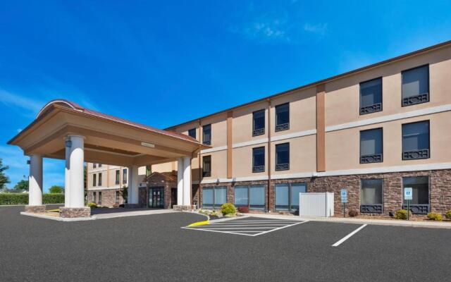 Holiday Inn Express Chillicothe East by IHG