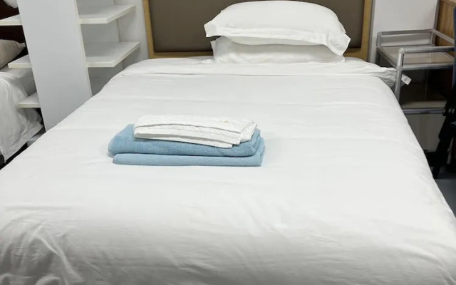 2 Double 1 Single 2 Sofa Beds - Suite 6
