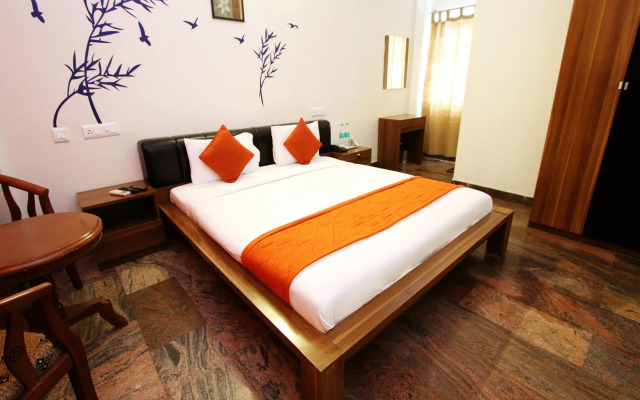 OYO 451 Goyal Residency