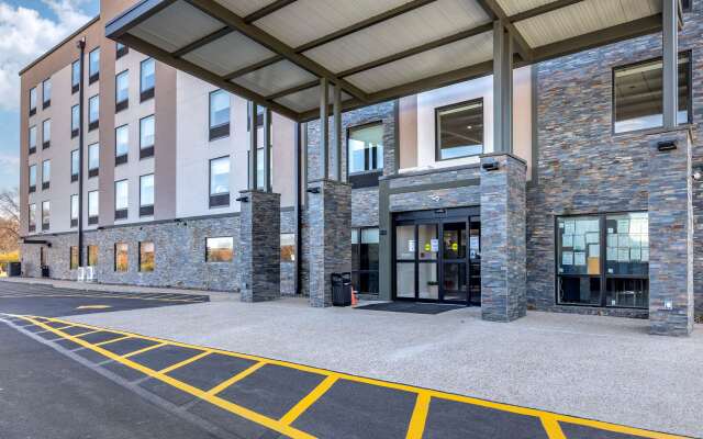 Comfort Suites St. Louis - Sunset Hills