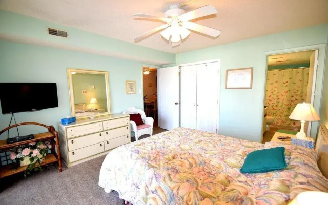 Blaire Isle 101N 2 Bedroom Condo by RedAwning