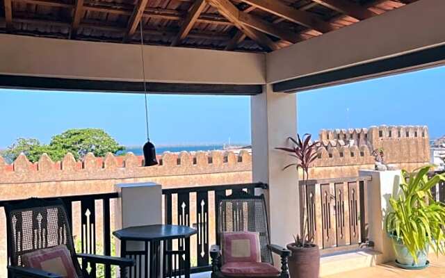 Subira House