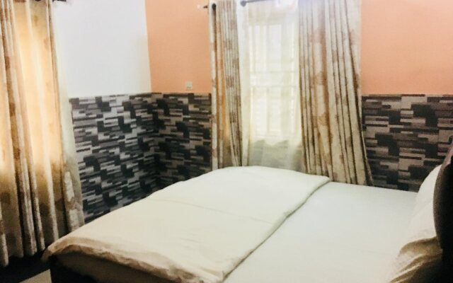 Mignonette Hotel & Suites