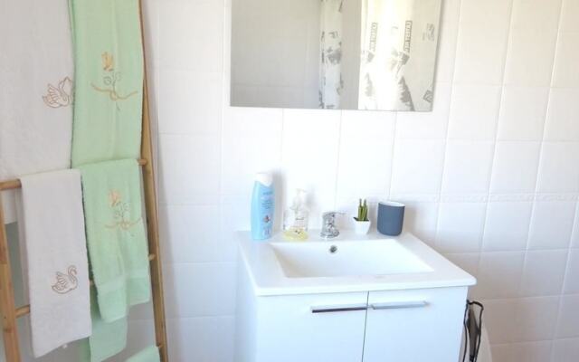 Apartment With one Bedroom in Valbom, With Wonderful sea View, Balcony