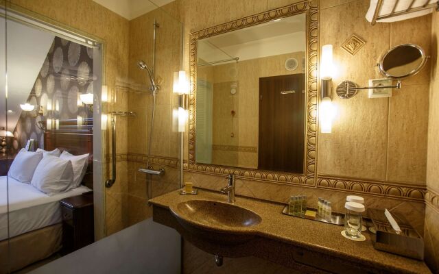 DoubleTree by Hilton Hotel Sighisoara - Cavaler