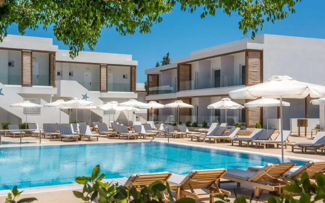 Lavris Hotel & Bungalows*