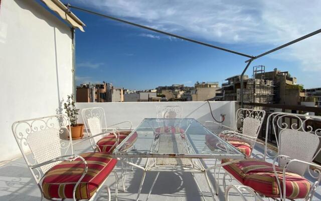 Central apts with Acropolis views - PK building