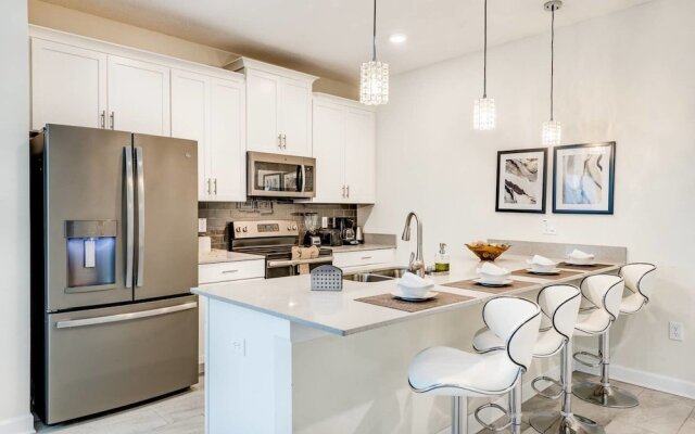Elegant Home With Themed Bedrooms Near Disney