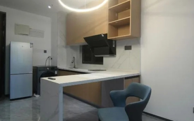 Honor First International Apartment (Poly Skyline)