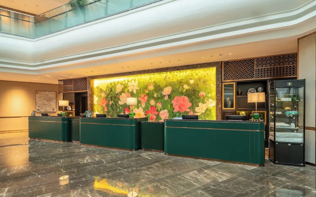 Serene Yuhua Hotel