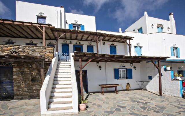 Tinos Delight
