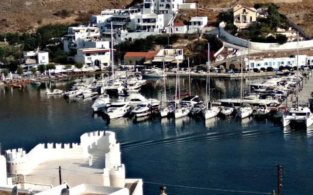 Enjoy Cyclades Apartments