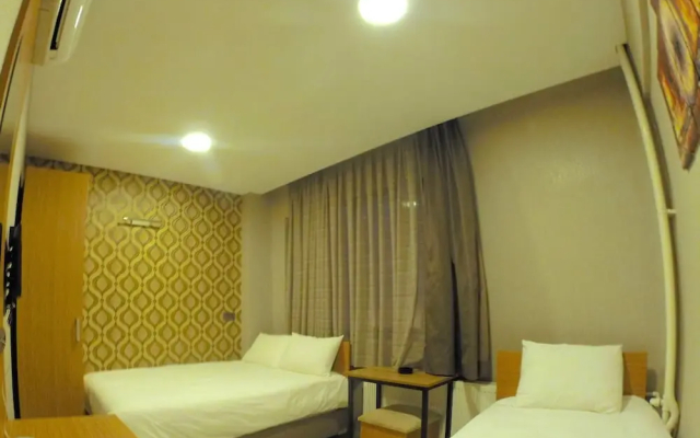Okur Otel