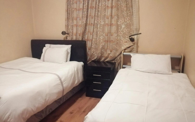 Naisar's Apartments Primrose,Johannesburg