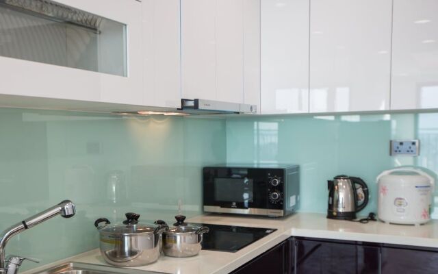 ONE 18 Ngoc Lam Apartment
