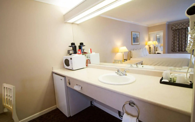 Glenwood Inn & Suites