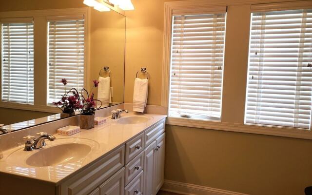 The White - 3 Br Home