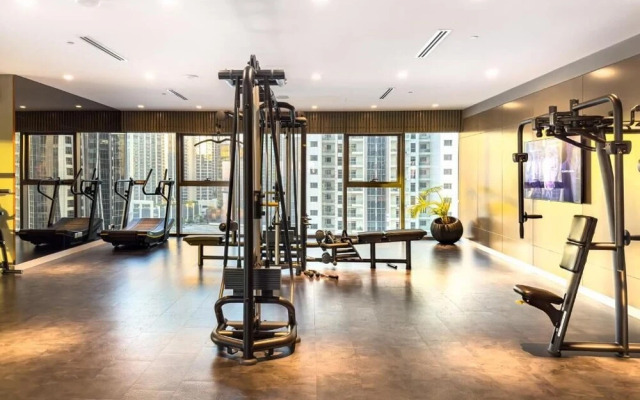 Rooftop pool-2BR Apartment Near Downtown