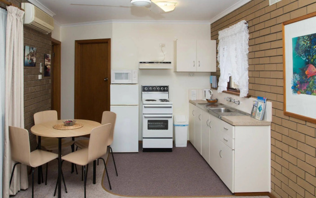 Sandpiper Apartments