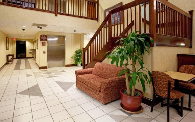 Holiday Inn Express Hotel & Suites Lexington-Hwy 378