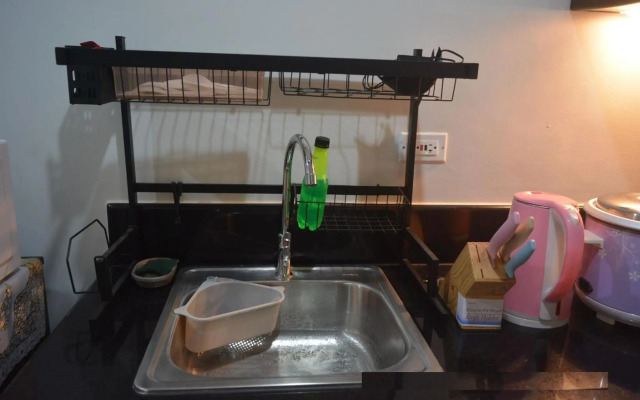 Paranaque SM-Sucat Field Res. Bldg 5, 2/F, 2BR with Balcony