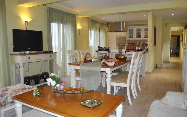 Villa Ionia apartment
