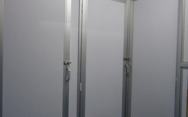 Jay's Bunks-Kandy Hostel - Adults Only
