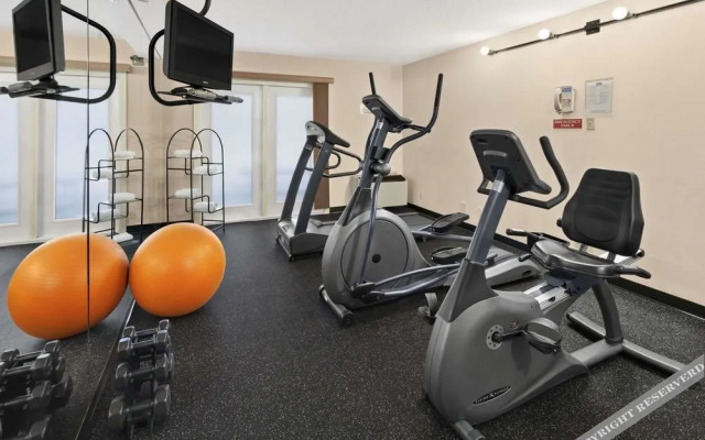Travelodge Suites Halifax Dartmouth