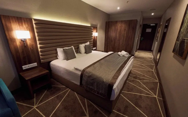 Puzzle Hotels