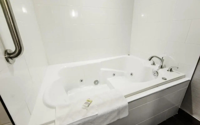 Holiday Inn Express & Suites Spruce Grove Stony Plain