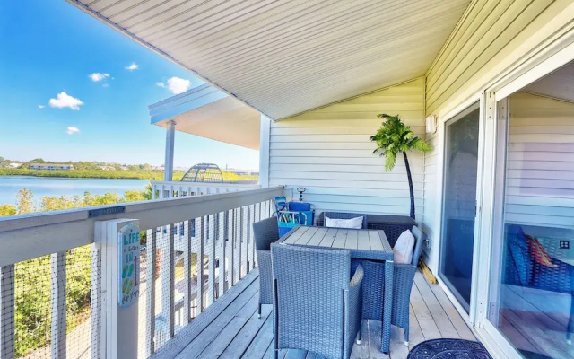 The Intercoastal #209 - Intercoastal Escape