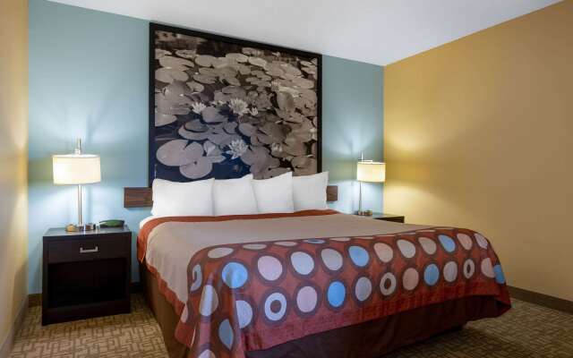 Super 8 by Wyndham Jackson MN