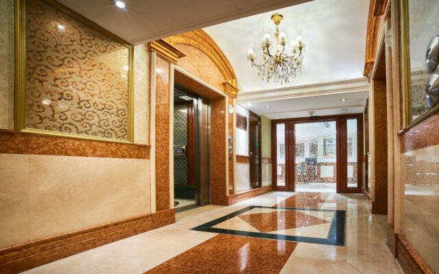 Windsor Plaza Hotel