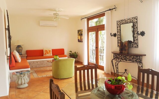 El Encanto Inn