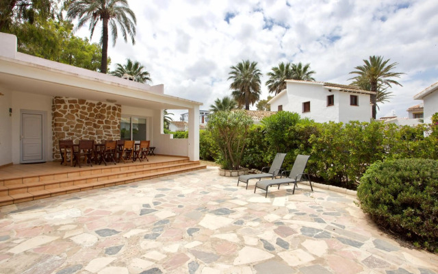 Urbanización El Oasis, 20 Villas en 1ª Línea Playa