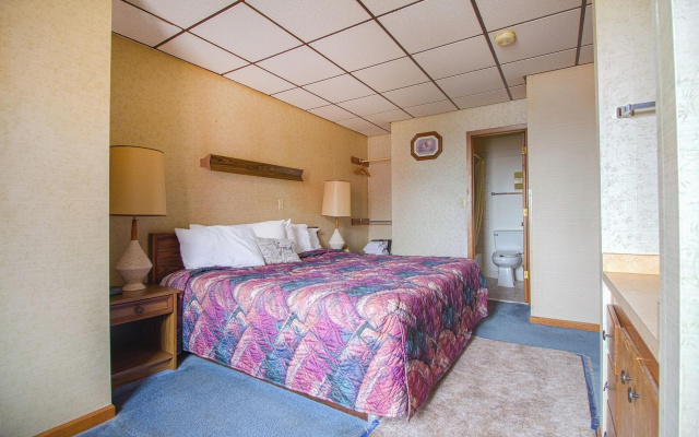 HomeTown Inn by OYO - Liberal, KS