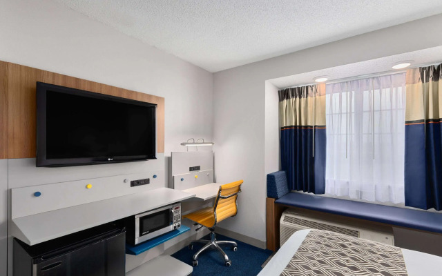 Microtel Inn by Wyndham Bowling Green