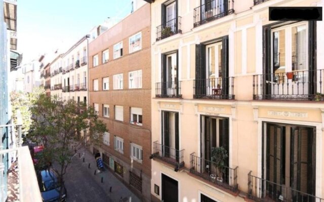 Apartment With one Bedroom in Madrid, With Balcony and Wifi