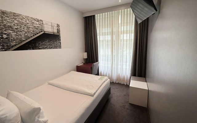 Garner Berlin Gendarmenmarkt, an IHG Hotel