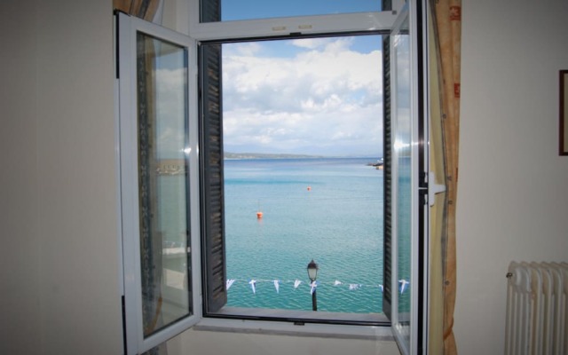 Gythion Traditional Hotel