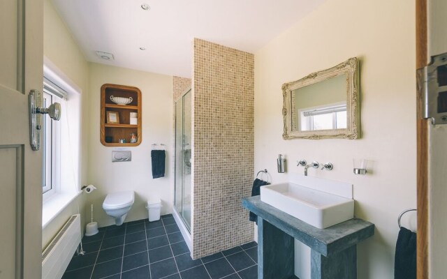 Leyland Country House